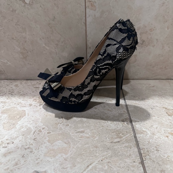 Guess platform pumps - Picture 4 of 4